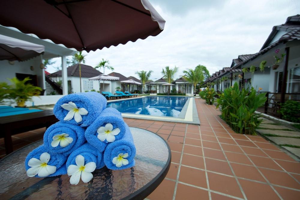 Sea Breeze Resort Sihanoukville Exterior foto